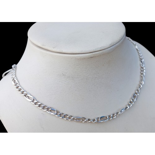 417 - A GOOD QUALITY FLATLINK SILVER CHAIN