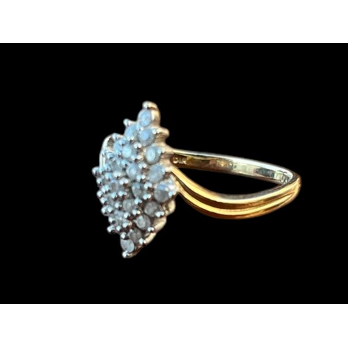 521 - A BEAUTIFUL 0.5ct DIAMOND AND    ct GOLD RING