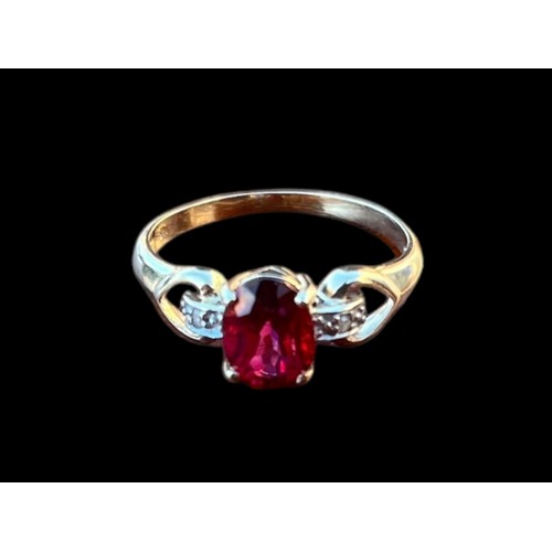 526 - A VERY NICE RUBY SET 9ct GOLD RING