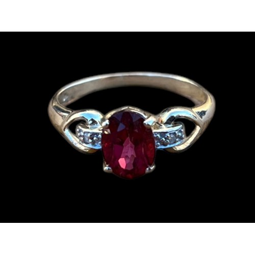 526 - A VERY NICE RUBY SET 9ct GOLD RING