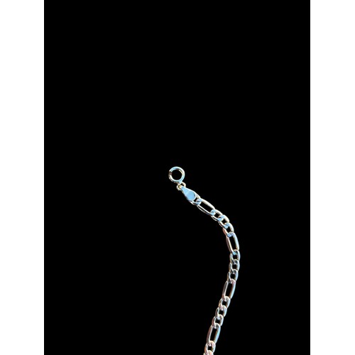 552 - A 9ct GOLD FLATLINK CHAIN 2.74grm