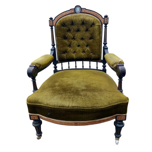 600 - A STUNNING QUALITY ANTIQUE EBONY & MAPLE BUTTONED BACK CHAIR WITH A PORCELAIN WEDGWOOD INSET