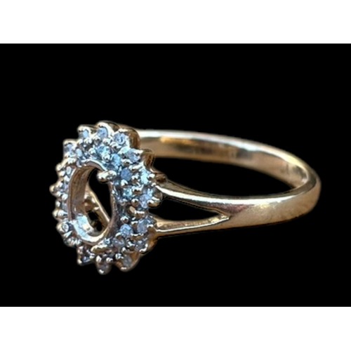 564 - AN 8ct GOLD RING WITH DIAMONDS (SOME STONES MISSING)