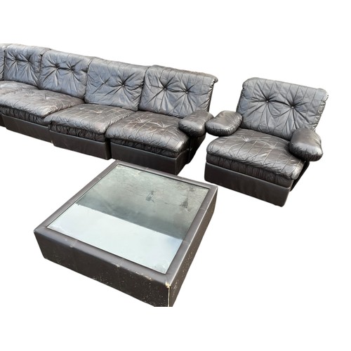 589 - A QUALITY MID CENTURY BLACK LEATHER SUITE CONSISTING OF A LARGE SOFA, ARMCHAIR, COFFEE TABLE & FOOTS... 