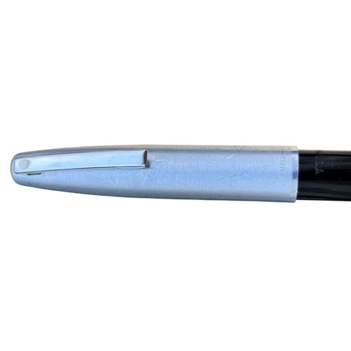 227 - A BOXED SHEIFFER FOUNTAIN PEN