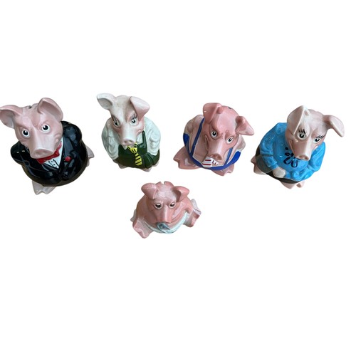 500A - A SET OF 5 NAT WEST PIGS BY WADE