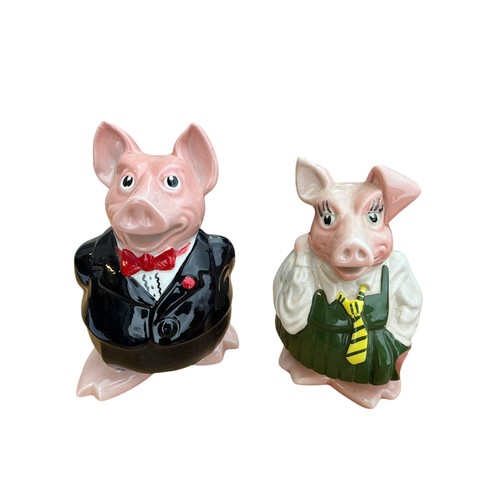 500A - A SET OF 5 NAT WEST PIGS BY WADE