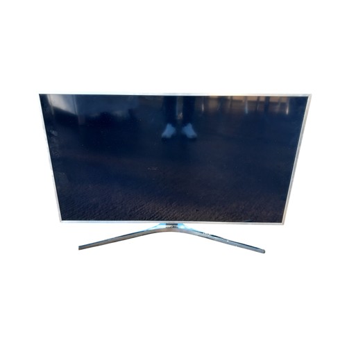 2 - A SAMSUNG SMART TV