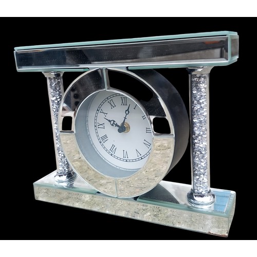 18 - A DIAMONTE MIRRORED MANTLE CLOCK