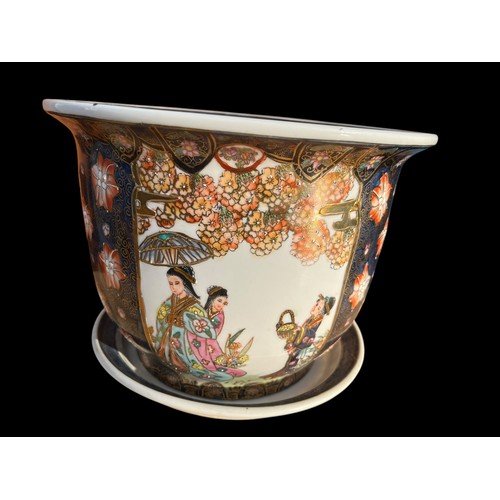 30 - AN ORIENTAL JARDNIERE ON DRIP TRAY