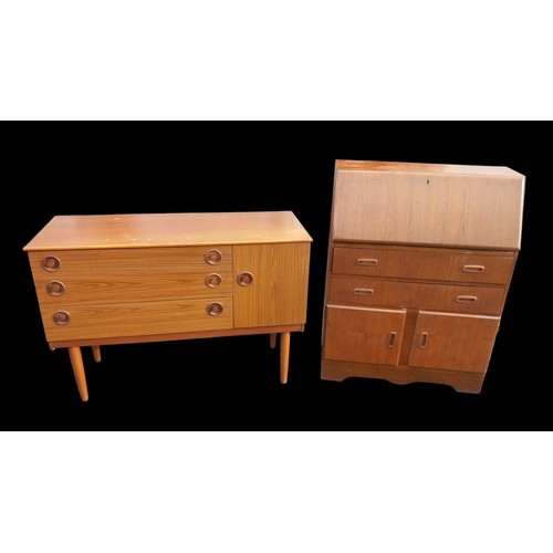 55 - 2 RETRO ITEM FURNITURE BUREAU & SIDEBOARD