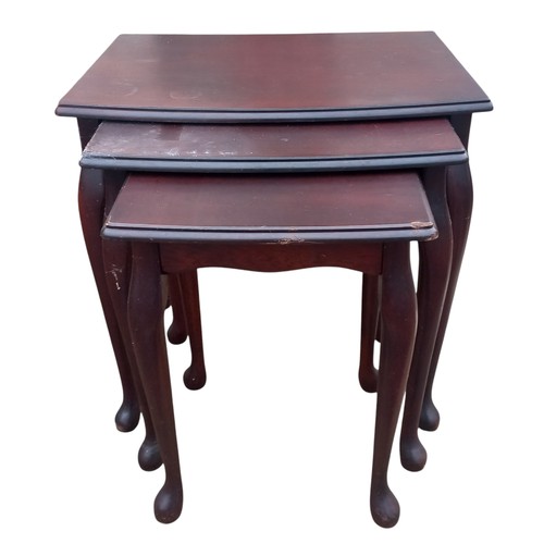 104 - A NEST OF 3 QUEEN ANNE LEG TABLES