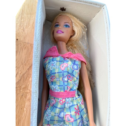 115 - THE WORLD OF BARBIE DOLL CASE AND CONTENTS