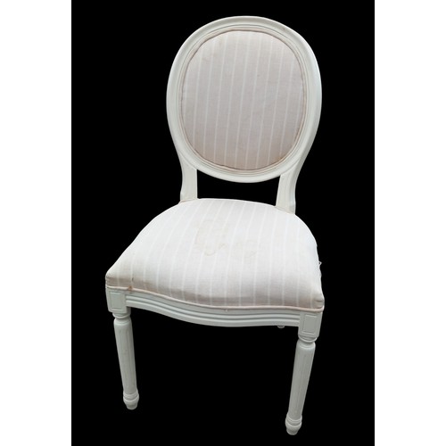 152 - A CREAM SIDE CHAIR