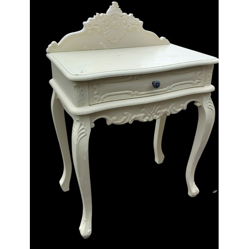 158 - A PAIR OF ORNATE SINGLE DRAWER CREAM BEDSIDES