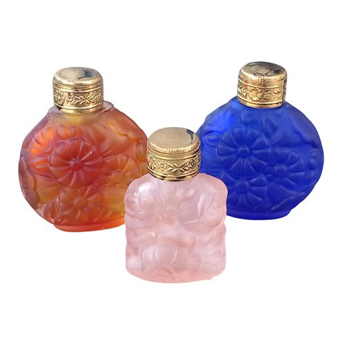 260 - A LOT OF 3 VERY CUTE CZECH GLASS PERFUME BOTTLE WITH A FLORAL DESIGN