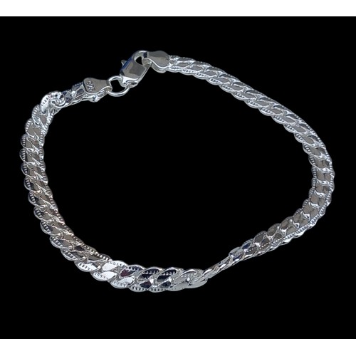 179 - A HEAVY SILVER BRACELET