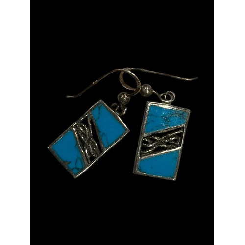 196 - A PAIR OF SILVER AND TURQUIOSE SET EARRINGS