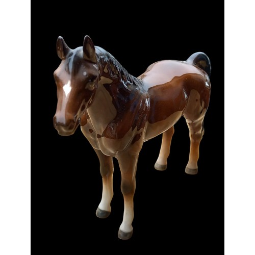 232 - 20X17cm BROWN GLOSS CERAMIC HORSE