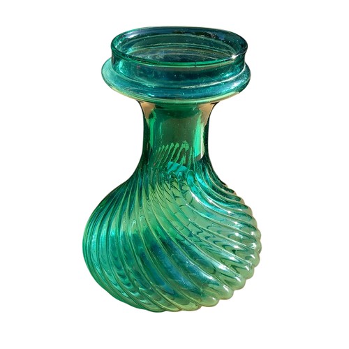 385 - A PAIR OF SWIRL DESIGN GREEN GLASS VASE 5.5