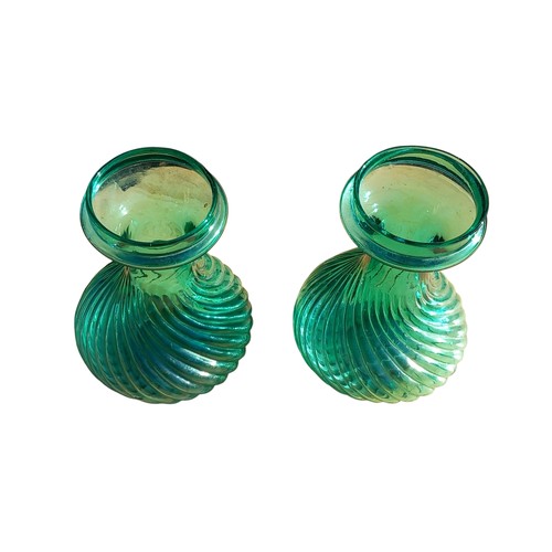 385 - A PAIR OF SWIRL DESIGN GREEN GLASS VASE 5.5