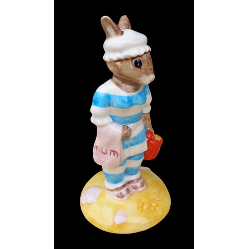 409A - A ROYAL DOULTON BUNNYKINS FIGURE MOTHER BUNNYKINS (BUNNYKINS OF THE YEAR 1999)