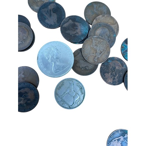 165 - A MIXED LOT OF COINS