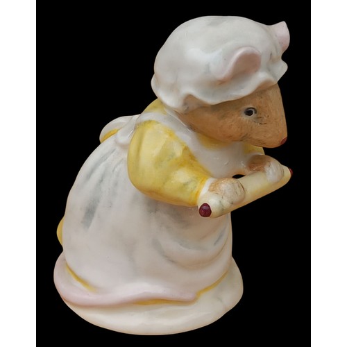 206 - A ROYAL DOULTON MRS CRUSTY BREAD A ROYAL DOULTON MR APPLE FROM THE BRAMBLY HEDGE COLLECTION 5