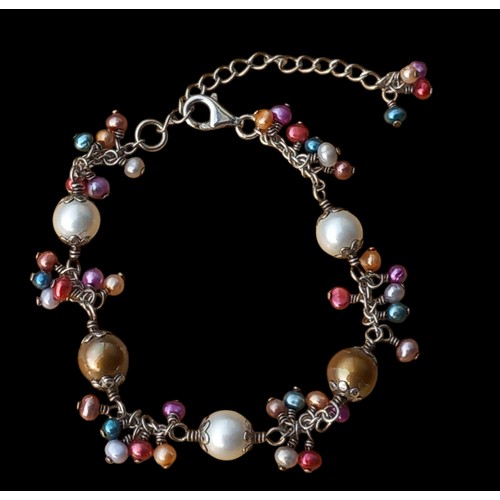 224 - A PEARL & MULTI BEADED SILVER BRACELET