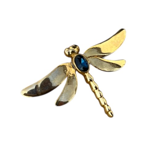 241 - A GOLD TONE DRAGONFLY BROOCH SET WITH BLUE TOPAZ