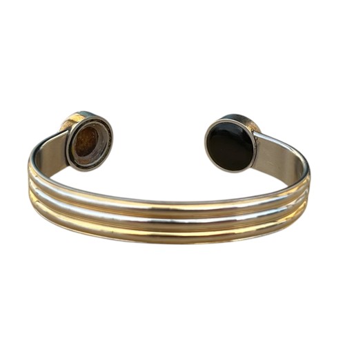 255 - A TORQUE BANGLE