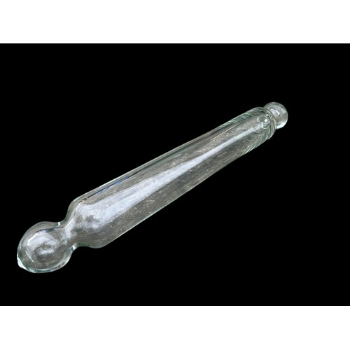 350 - A VINTAGE GLASS ROLLING PIN 16