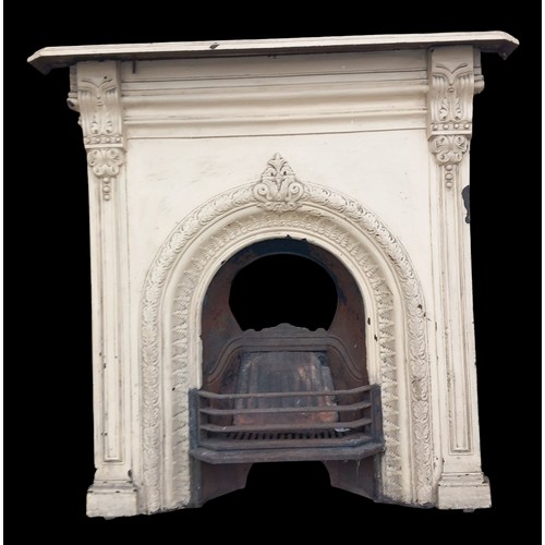 286 - A GOOD VICTORIAN CAST IRON FIREPLACE WITH A FERN DESIGN 42X43