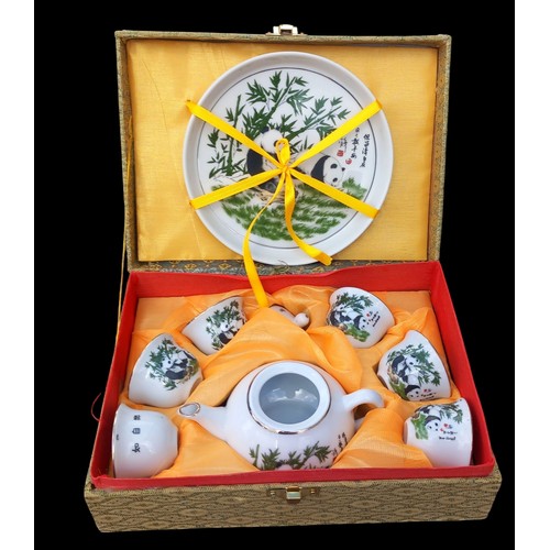 299 - A CASED ORIENTAL TEA SET