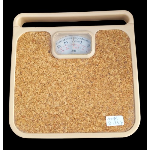 307 - A SET OF WEIGHING SCALES