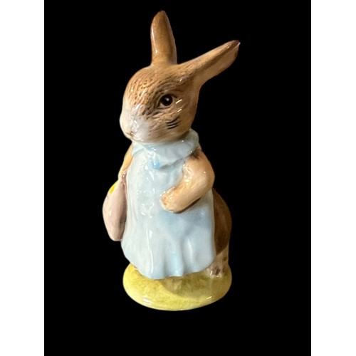 174 - A ROYAL ALBERT BEATRIX POTTER FIGURE MRS MOPSEY 4.5