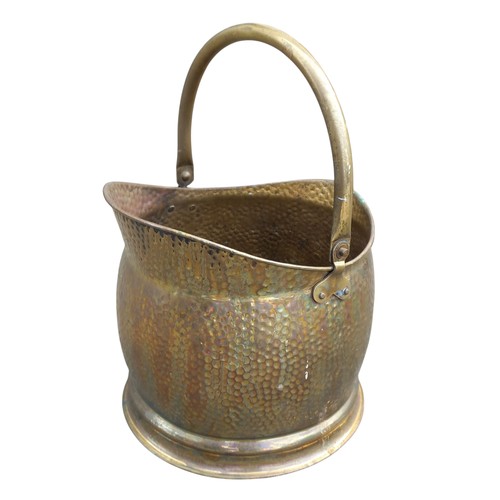 426 - A BRASS HELMET COAL SCUTTLE