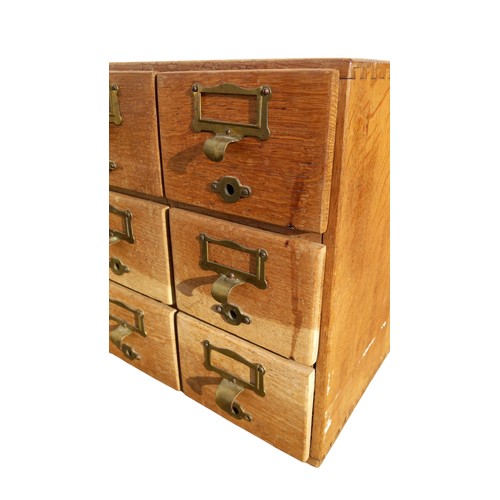 448 - A STUNNING OAK 6 DRAWER INDEX CABINET 14X13X14.5