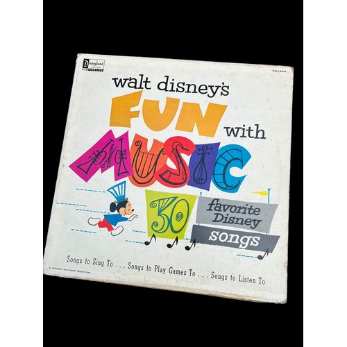 320 - 4 LPs DISNEY ETC