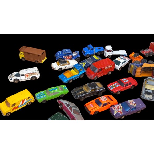 421 - A MIXED LOT OF VINTAGE MATCHBOX VEHICLES ETC