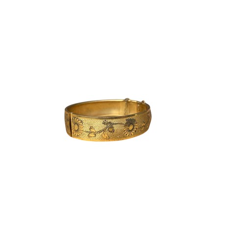 250A - A BEAUTIFULLY DESIGNED PLATED BANGLE