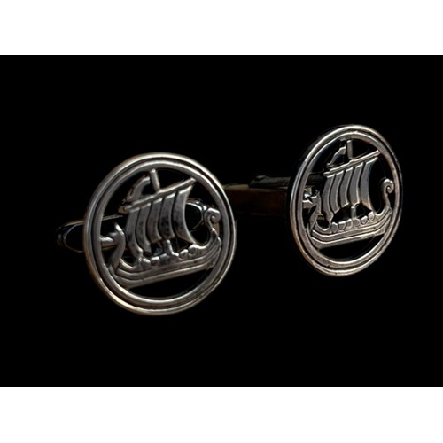 191A - A PAIR OF SILVER VIKING CUFFLINKS