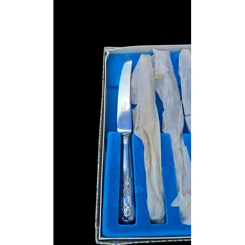 10A - A QTY OF MIXED BOXED CUTLERY