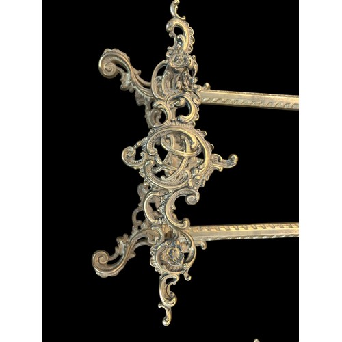 9 - AN ORNATE SMALL BRASS PICTURE EASLE 22