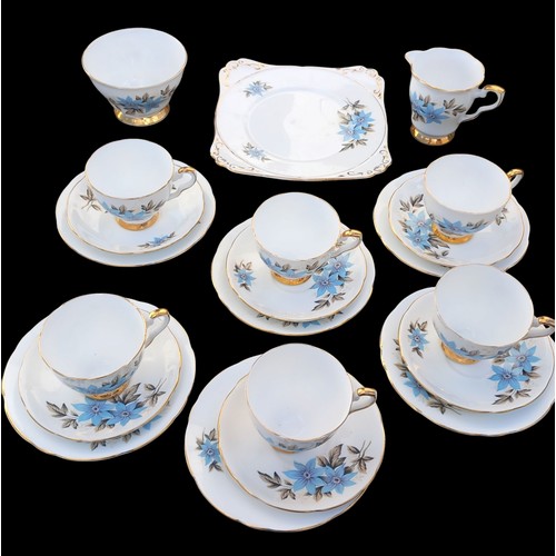 39 - ROYAL STAFFORD 21 PIECE  