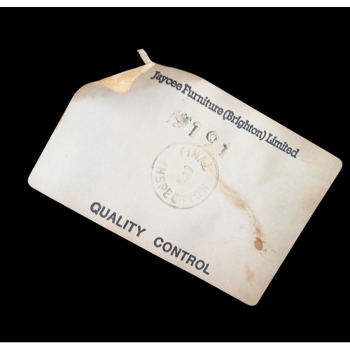 41 - A HIGH QUALITY OAK DROPLEAF TABLE WITH 6 MATCHING WHEEL BACK SADDLE SEAT OAK CHAIRS BY JAYCEE FURNIT... 