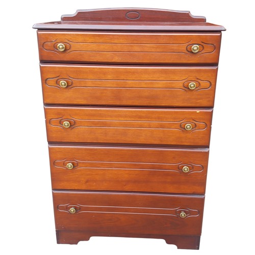126 - A MAHOGANY 5 DRAWERED CHEST