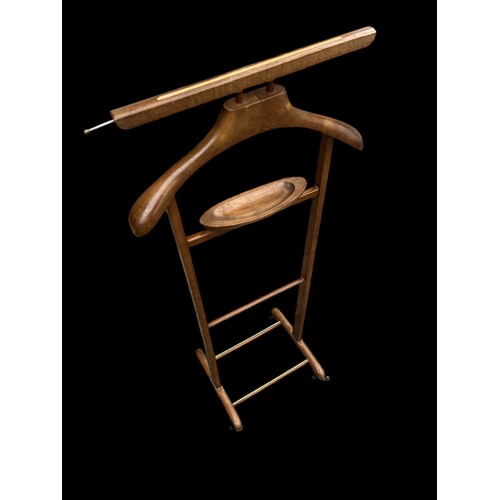 11 - A NICE VINTAGE OAK VALET STAND