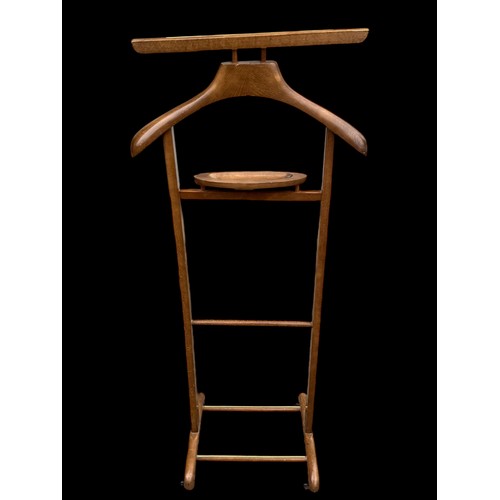 11 - A NICE VINTAGE OAK VALET STAND