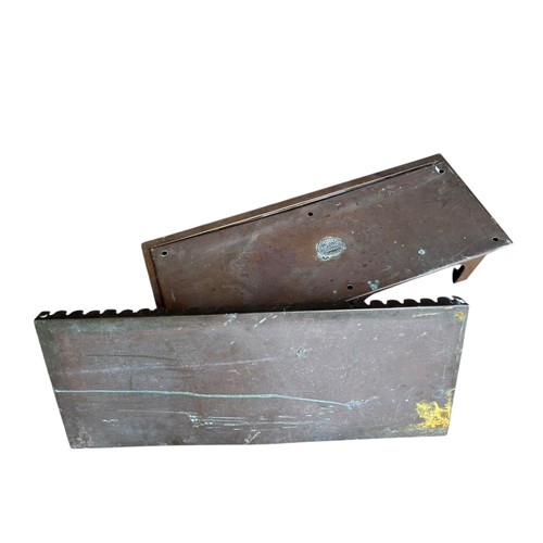 139 - A COPPER WARMER BY ALEX BOYD & SON LONDON 24x6x10